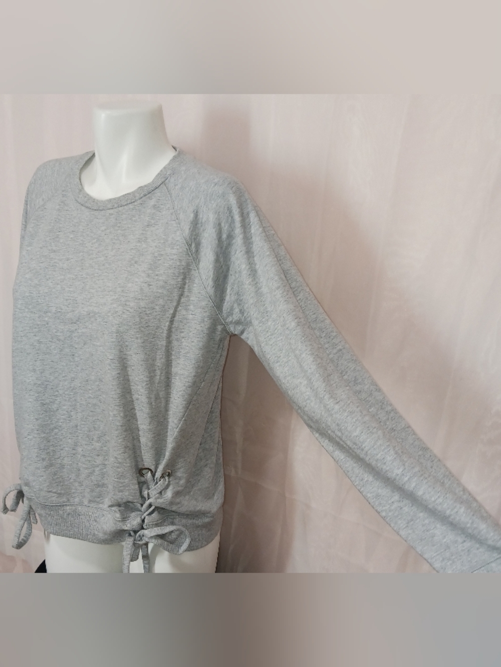 "Michael Kors" Gray Long Sleeve, Crewneck Sweatshirt w/ Knot Accents Sz Med